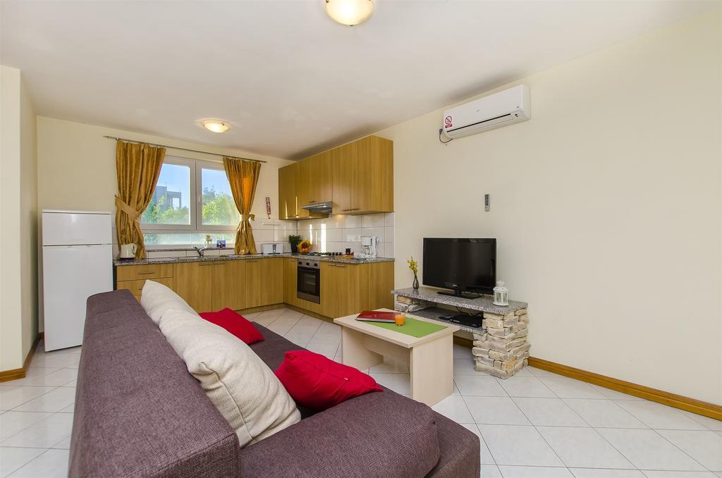 Apartments Glavan Привлака Стая снимка